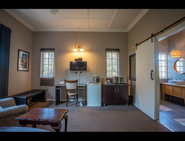 7 BEDROOM HOUSE FOR SALE IN SELBORNE